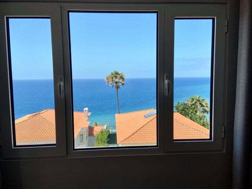 Ocean Cliffs Apartments 푼샬 외부 사진