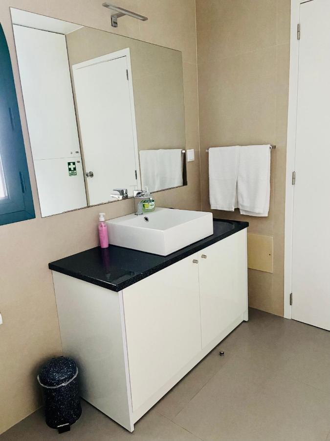 Ocean Cliffs Apartments 푼샬 외부 사진